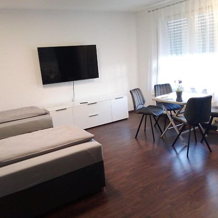 Apartment Metzingen City Bagian luar foto