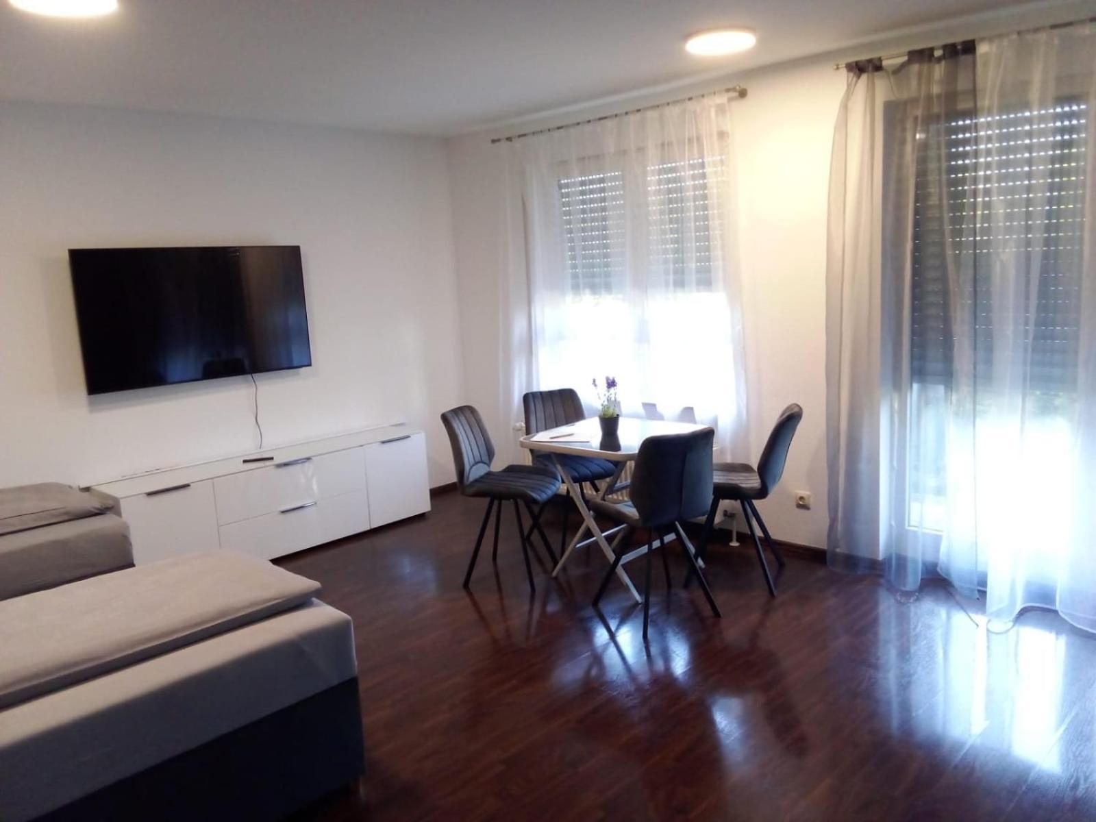 Apartment Metzingen City Bagian luar foto