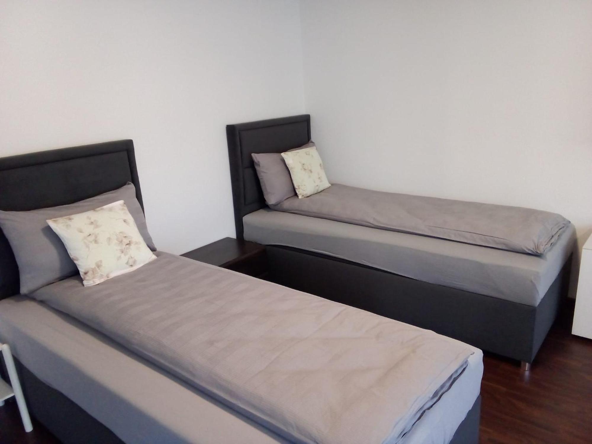 Apartment Metzingen City Bagian luar foto